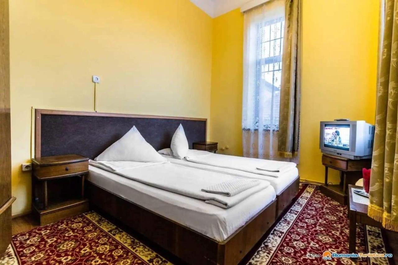 Pensiunea Onix Fagaras Exterior photo